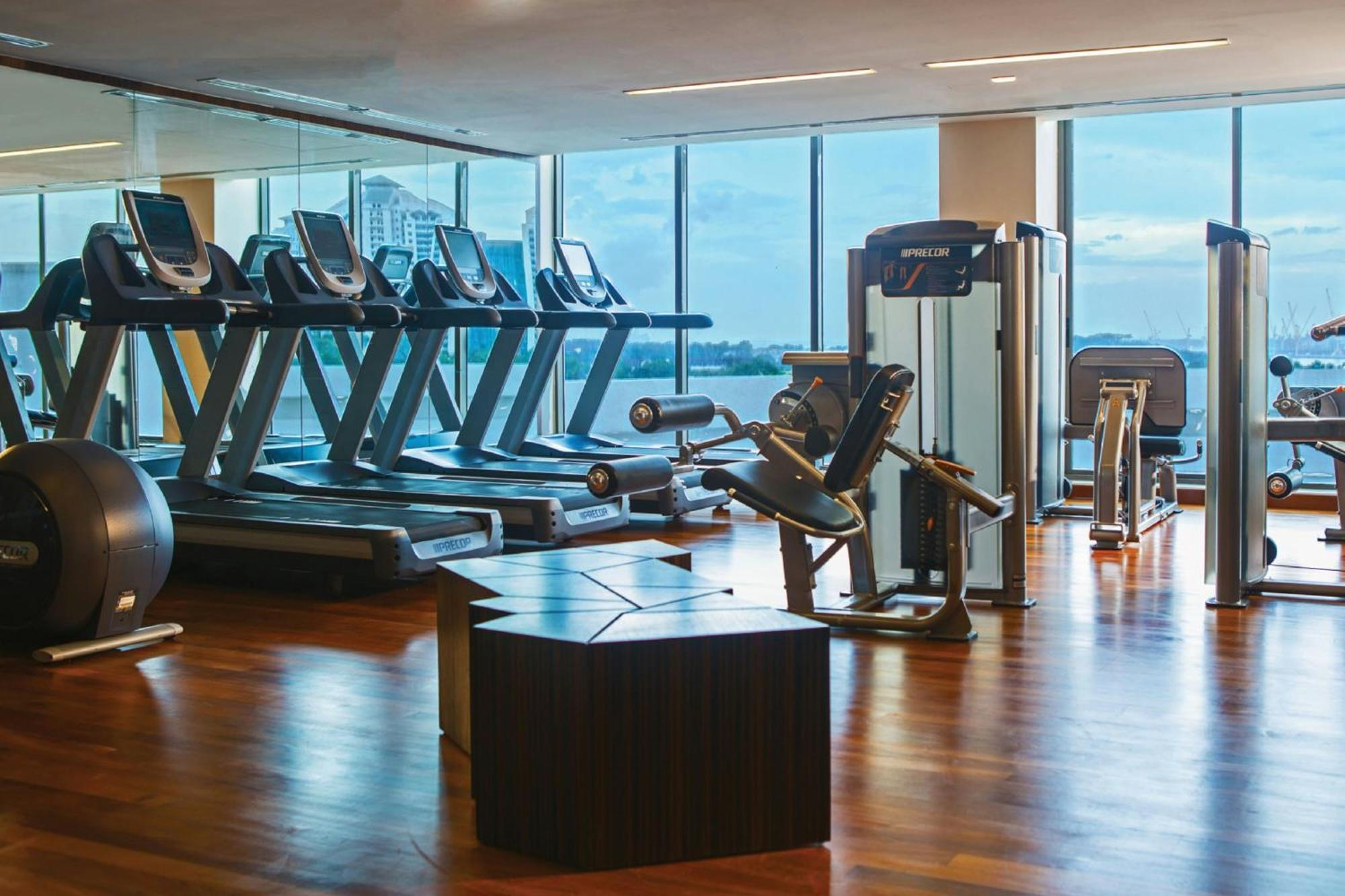 Renaissance Johor Bahru Hotel Экстерьер фото The gym at the hotel